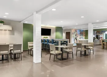 Quality Inn & Suites Nashville - Bellevue hotel thumbnail 3