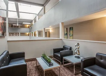 Quality Suites Nashville Airport hotel thumbnail 5