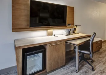 Courtyard By Marriott Vanderbilt-West End hotel thumbnail 7