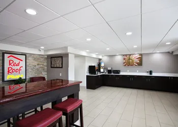 Red Roof Inn PLUS+ Nashville South - Fairgrounds hotel thumbnail 4