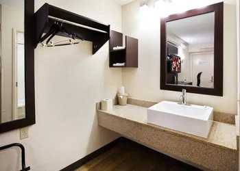 Red Roof Inn PLUS+ Nashville South - Fairgrounds hotel thumbnail 7