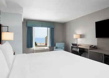 Garner Hotel Virginia Beach North by IHG hotel thumbnail 5