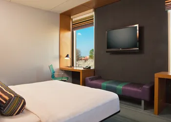 Aloft by Marriott Chesapeake hotel thumbnail 7