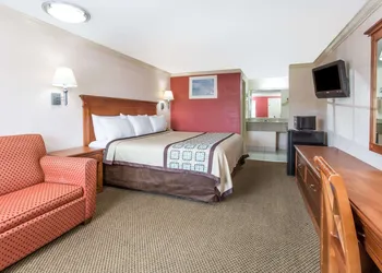 Days Inn by Wyndham Virginia Beach Town Center hotel thumbnail 3