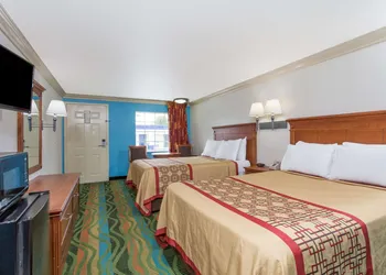 Days Inn by Wyndham Virginia Beach Town Center hotel thumbnail 6