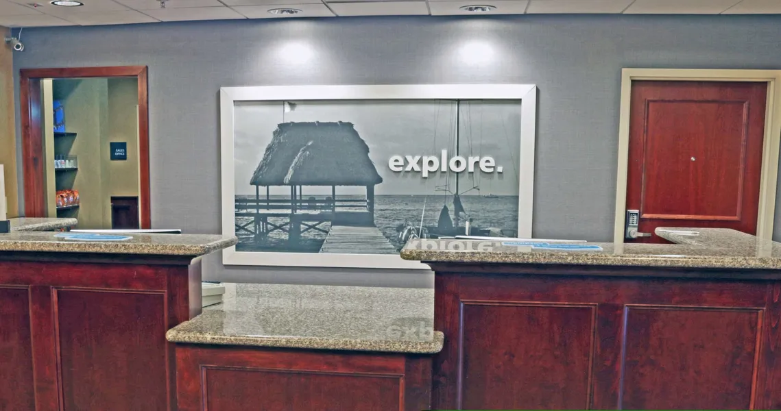 Hampton Inn & Suites Norfolk-Airport hotel detail image 2