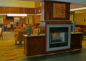 Hampton Inn & Suites Norfolk-Airport hotel thumbnail 3
