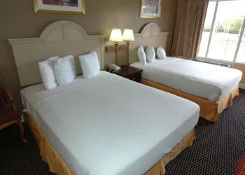 Ambassadors Inn & Suites hotel thumbnail 7