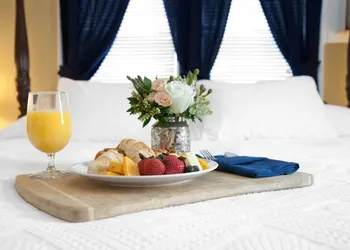 Concord's Colonial Inn hotel thumbnail 3