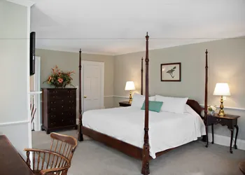 Concord's Colonial Inn hotel thumbnail 4