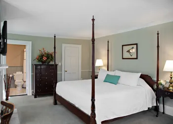 Concord's Colonial Inn hotel thumbnail 6