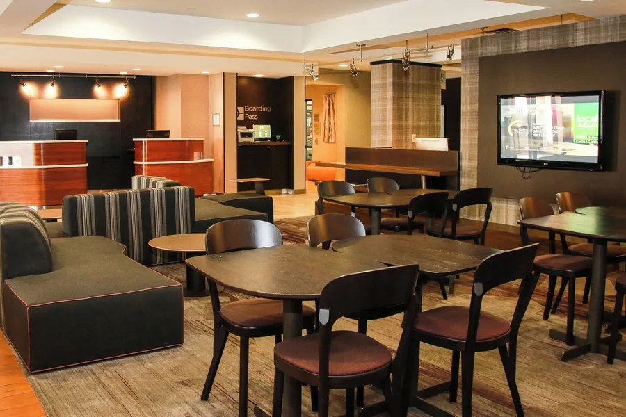 Courtyard by Marriott Chesapeake hotel detail image 2