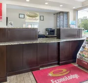 Econo Lodge Virginia Beach Town Center hotel detail image 5