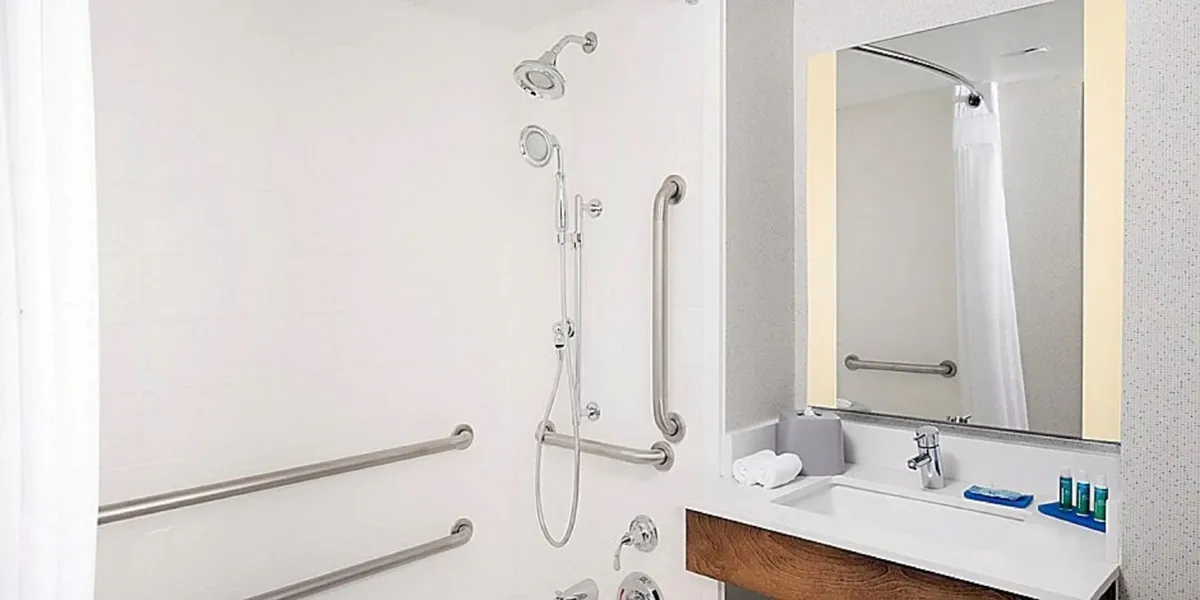 Holiday Inn Express Chesapeake - Norfolk by IHG hotel detail image 6