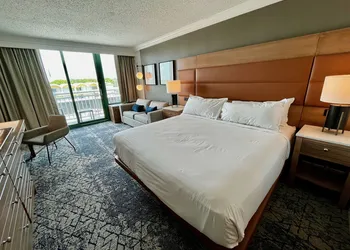 Sheraton Virginia Beach Oceanfront Hotel hotel thumbnail 7