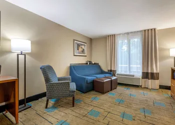 Comfort Suites near MCAS Beaufort hotel thumbnail 6