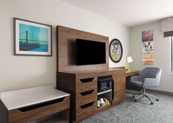 Hampton Inn & Suites Savannah-Airport hotel thumbnail 8