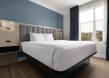 Wingate by Wyndham Savannah Gateway hotel thumbnail 6