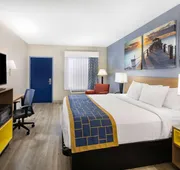 Days Inn & Suites by Wyndham Savannah Midtown hotel detail image 5