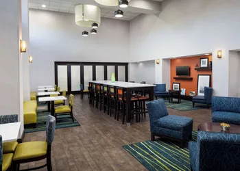 Hampton Inn & Suites Savannah - I-95 South - Gateway hotel thumbnail 3