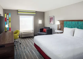 Hampton Inn & Suites Savannah - I-95 South - Gateway hotel thumbnail 5
