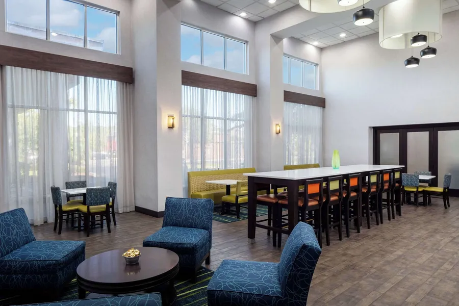 Hampton Inn & Suites Savannah - I-95 South - Gateway hotel detail image 2