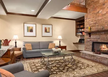 Country Inn & Suites by Radisson, Savannah I-95 North, GA hotel thumbnail 2