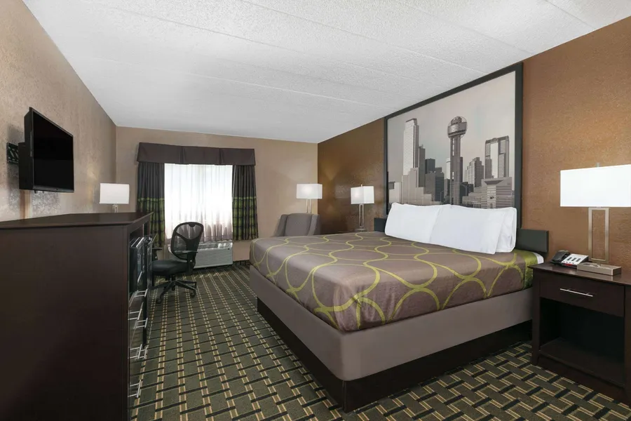 Super 8 by Wyndham Grand Prairie North hotel detail image 6