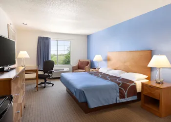 Super 8 by Wyndham Garland/Rowlett/East Dallas Area hotel thumbnail 6