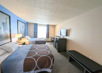 Super 8 by Wyndham Garland/Rowlett/East Dallas Area hotel thumbnail 8