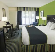 Days Inn by Wyndham Richmond Hill/Savannah hotel detail image 4