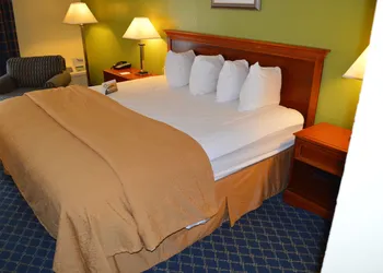 Quality Inn Savannah Midtown hotel thumbnail 6