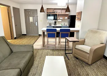 Candlewood Suites Savannah Airport by IHG hotel thumbnail 8
