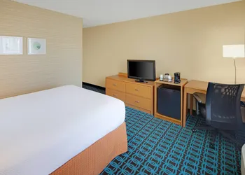 Fairfield Inn & Suites by Marriott Austin-University Area hotel thumbnail 6