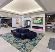 La Quinta Inn & Suites by Wyndham Austin NW/Lakeline Mall hotel detail image 4