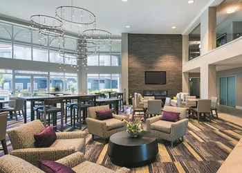 La Quinta Inn & Suites by Wyndham Austin Near The Domain hotel thumbnail 5