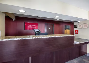 Red Roof Inn San Marcos hotel thumbnail 3