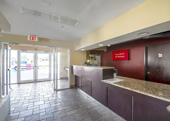 Red Roof Inn San Marcos hotel thumbnail 5