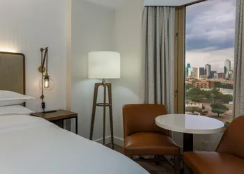 Sheraton Suites Market Center Dallas hotel thumbnail 4