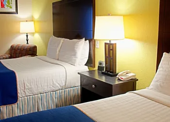 Super 8 by Wyndham Irving/DFW Apt/North hotel thumbnail 3