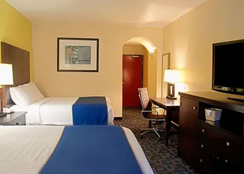 Super 8 by Wyndham Irving/DFW Apt/North hotel thumbnail 4