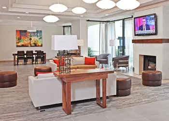 Holiday Inn Irving Las Colinas by IHG hotel thumbnail 2