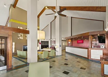Red Roof Inn & Suites Irving – DFW Airport South hotel thumbnail 3