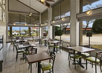 Red Roof Inn & Suites Irving – DFW Airport South hotel thumbnail 5