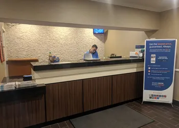 Comfort Inn & Suites North Dallas - Addison hotel thumbnail 5