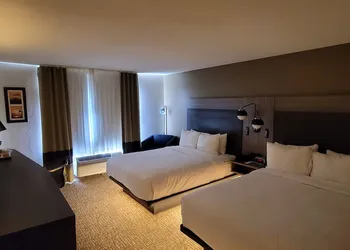 Comfort Inn & Suites North Dallas - Addison hotel thumbnail 6