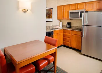 Residence Inn By Marriott Dallas Park Central hotel thumbnail 7