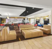 Super 8 by Wyndham Dallas Love Field Airport hotel detail image 5