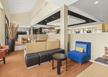 Super 8 by Wyndham Dallas Love Field Airport hotel thumbnail 6