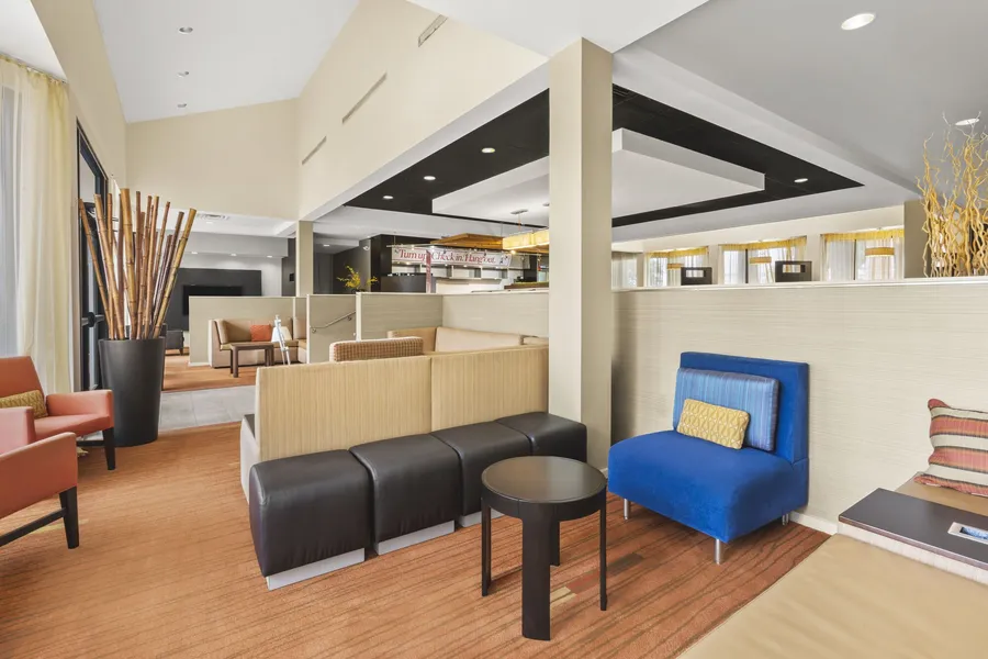 Super 8 by Wyndham Dallas Love Field Airport hotel detail image 6